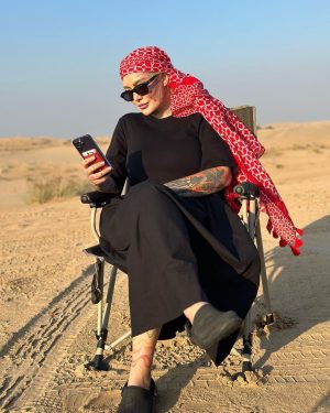 Sahar Ghoreyshi Instagram - ميدونى ! ترس مثل آتيشه  اگه كنترلش نكنى ميسوزونتت#پرواز