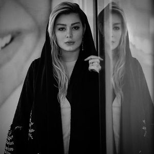 Sahar Ghoreyshi Instagram - 🥰
مهربان باش 
شايد فردايى نباشد.... .