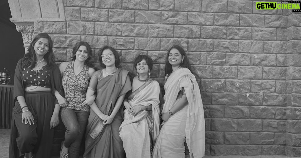 Sai Tamhankar Instagram - Girl Power ! #saitamhankar #girlgang #srideviprasanna #ladiesofthefilm #ladiesofthehour