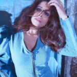 Sai Tamhankar Instagram - Some More Denim love #bhakshak #screening @mellowdrama_official @satyamakeupartist @thakuramit190 @nehachaudhary_ @kadamajay @azim_shaikh1989 @m_o_u_s_u_m_i #saitamhankar #screeningready #bhakshakonnetflix #denimlove #edgey #denim #zips #vocalforlocal