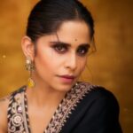 Sai Tamhankar Instagram - मकरसंक्रांतीच्या हार्दिक शुभेच्छा ! #saitamhankar #black #myhappycolor #saree #sixyards #magician #mhj