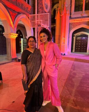 Saiyami Kher Instagram - For every little girl her first hero is always her father. I was no different. He loved his college. Xaviers not only looked like Hogwarts but it felt magically listening to my father describe it. So studying at Xaviers was always a dream. 82% was never going to be enough to get me admission there. But sport & my sister came to my rescue. My state level badminton certificates attested, my sister stood in queue & lo behold my name was on the sports quota list at St. Xaviers college. My proud father drove me from Nasik for my investiture ceremony. He couldn’t contain his excitement. The moment I stepped into Xaviers I realised why. My father took me along showing me his class & the terrace, like he was showing me his childhood house. I immediately felt at home. 
I didn’t realise how much this college was moulding me into what I am. I spent the 5 best years of my life having fun. Malhar security,playing 9 sports, soaking in the music theatre & in between this studying. I learnt how to dream, to live, to love to fight for what is right, to become a better person. Xavier’s was not a college it was a way of life. 
When I passed out,I immediately started modelling & auditioning for films. I realised how the world outside is not Xaviers, its not such a happy place. People are not kind, life is not fair & the struggle is real. But my professors had prepared me well. My friends have been my support system everytime I have been down. So for me making my family,friends & teachers proud always remains my first goal. 
A few days ago I was called to college where they felicitated me for Ghoomer. This time around I drove my father from Nasik. My professors met me with their eyes filled with pride. My father took me around again showing me same the class & the same terrace, this time it took longer, I had to share my memories as well. He watched me go up on stage, heard all the kind words of praise & couldn’t contain his excitement, with tears flowing down his cheeks. My first hero was very proud of me. I hope I can continue to make him, my family, friends & teachers feel proud. I have a long long way to go, but this part of my life, this little part, is called HAPPINESS ❤️