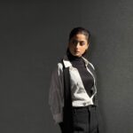 Sajal Ali Instagram - I’ve just read it and thought of it sharing with you all. Most things in world aren’t black, aren’t white, aren’t wrong, aren’t right, but most of everything is just different. And now I know that there’s nothing wrong with different and we can let things be different, we don’t have to try and make them black or white, we can just let them be grey.