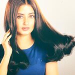 Sajal Ali Instagram - “Haye chicken mazay ki hay yeah” My off set fun with the best people! Guys you can’t miss the 6th post and the second last Hair and makeup by @iambabarzaheer @yelly_hairstylist @iambabarzaheer @maria_mahesar @mavikayani @fahadcitrus