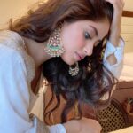 Sajal Ali Instagram - whatsup! Hair&makeup @mubsher.bhatti