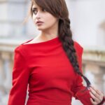 Sajal Ali Instagram - 💃🏾 @rebeccarichardsmakeup @humtechfilms @md_ya