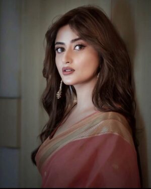 Sajal Ali Instagram - 🎈