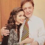 Sajal Ali Instagram - A legend has gone. An era ends today. 💔 Aap jaisa na koi tha aur na koi hoga… Qavi sahab was not only a great actor but he was truly a good human being I was fortunate to work with. May you rest in peace and heaven. Ameen