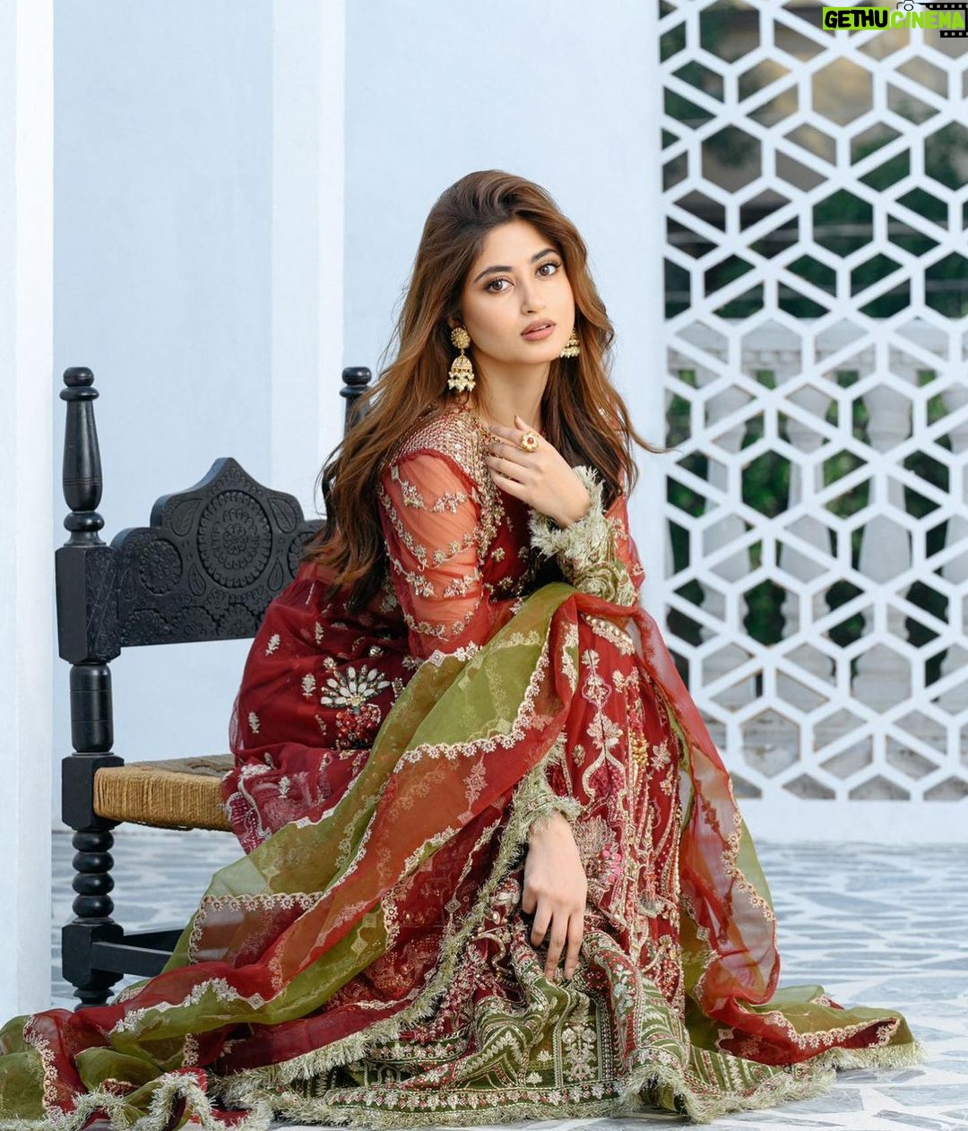 Sajal Ali Instagram - @maryamhussain_official Unstitched Wedding Collection, Gulaab, is up for grabs. Simply magical embroideries with stunning embellishments ✨ #GulaabByMaryamHussain #Gulaab #MaryamHussain #Meer #MHFestive #MHWedding #WeddingCollectionMaryamHussain Photographer: @kashifqadri Jewellery: @allurebymht Hair & makeup: @nabila_salon @zeeshu_mua @hairbyawais @hashu_stylist Location: @yasser.sadiq_ @maria_mahesar