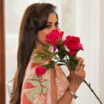 Sajal Ali Instagram - @seranofficial 🌹 @meheksaeed @maria_mahesar @noman.syed @mubsher.bhatti @sajallsajjad