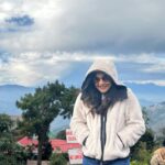 Sakshi Agarwal Instagram – Miss those days🥳
.
#darjeeling #holidays #trip