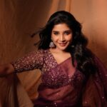 Sakshi Agarwal Instagram - Let the saree do the talking as you twirl through life’s moments. . Saree: @thanvi_boutique Makeup :@murugeshmakeup_hair Photography :@sano_visuals Hair: @mahi_hairdo Drapist: @style_with_anbu Jewellery :@vivahbridalcollections . #instagramreels #reelsinstagram #trendingreels #trendingvideos #vídeoreels #sareereels #sakshiagarwal #kollywood #feelitreelit