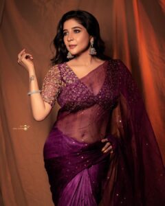 Sakshi Agarwal Instagram - “In the gentle folds of a saree, I find poetry in motion.” . Saree: @thanvi_boutique Makeup :@murugeshmakeup_hair Photography :@sano_visuals Hair: @mahi_hairdo Drapist: @style_with_anbu Jewellery :@vivahbridalcollections . #purplesaree #love #instadaily #aesthetic #beauty #instamood #sakshiagarwal #sareelove