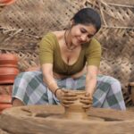Sakshi Agarwal Instagram – A still from my song in my next malyalam movie 🔥
Details coming soon😊
.
#malayalam #kerela #pottery 
.
@benzyproductions @subairzindagi Edappal, Kerala, India