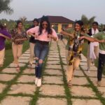 Sakshi Agarwal Instagram – Fun Inbetween rehearsals😍😍
.
#instagramreels #vaadamaapillai #feelitreelit #reelsinstagram #dancereels #dancevideos #beauty #funreels Trichur, Kerala, India
