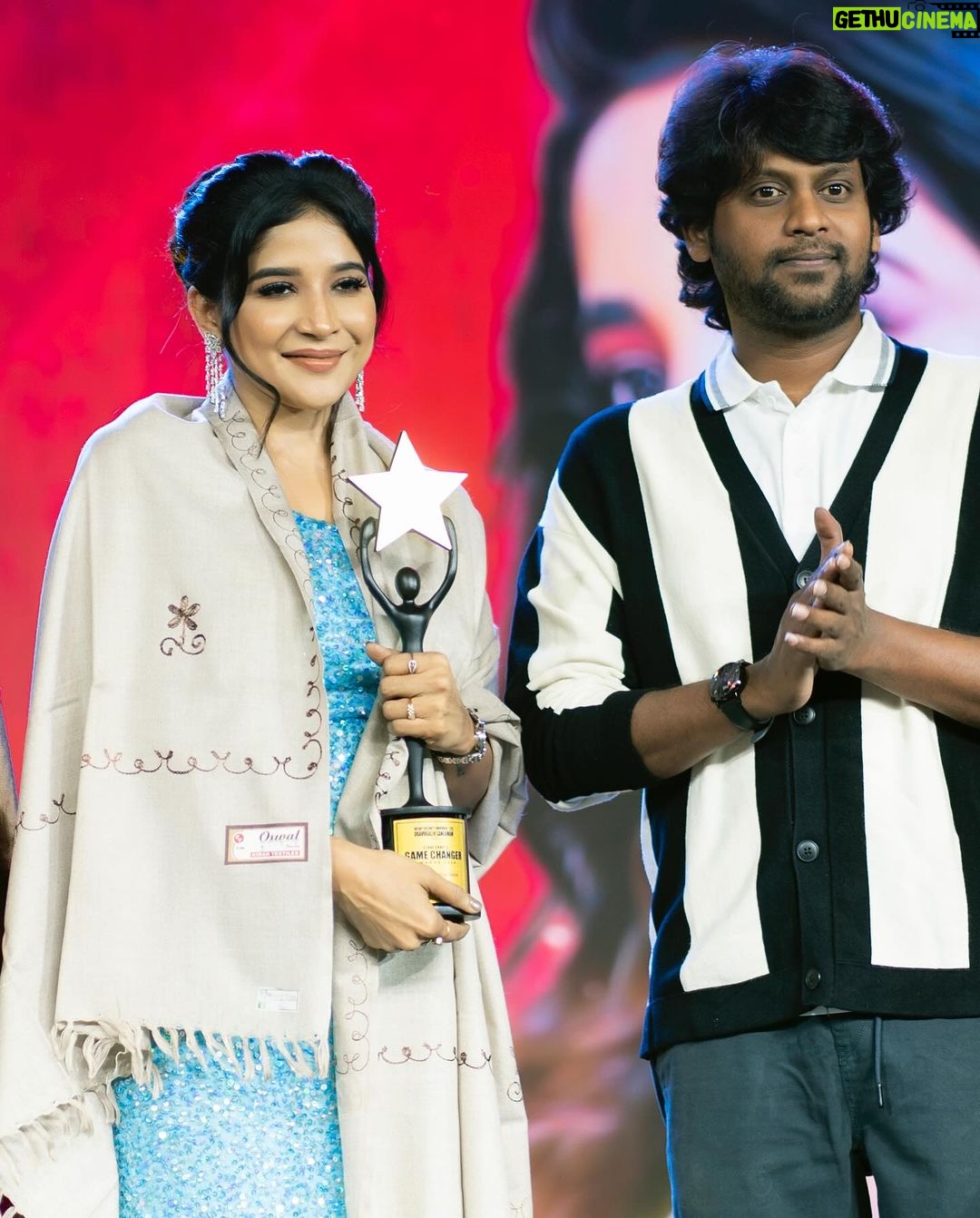 Sakshi Agarwal Instagram - All about the game changer awards night❤️🔥 Delighted to have received the “Most Inspiring Actress” 🥰🔥 . @gamechanger.awards @stagecraft.official @johnybasha.sirajudeen @sikkandersayam #GameChangerAwards #GameChanger2024 #GameChangerAwards2024 #StageCraft #Rotary #RotaryEvent #RotaryInternational #RotaryDist3231 #TamilAwardShow #awardshow Chennai, India