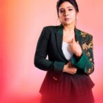 Sakshi Agarwal Instagram - Dont just wear your blazer, but own it infusing it with your own brand of charisma and charm✨❤️ . Photographer : @photraits.kiran Make up & Hair : @lakshana_priya_mua Stylist : @anand.aries Outfit : @studio24_bespoke Studio : @Ksquared.studios . #greenblazer #style #charisma #charm #beauty #sakshiagarwal Chennai, India