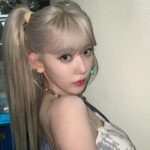 Sakura Miyawaki Instagram - 내가 뜬 탑으로 EASY 무대 하기 😏 🩵 🤍