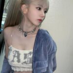 Sakura Miyawaki Instagram - 내가 뜬 탑으로 EASY 무대 하기 😏 🩵 🤍