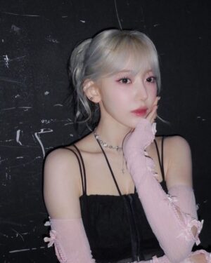 Sakura Miyawaki Instagram - 