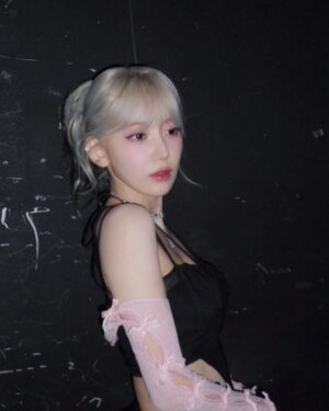 Sakura Miyawaki Instagram - 