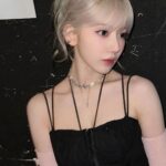 Sakura Miyawaki Instagram -