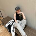 Sakura Miyawaki Instagram - 다 같이 커플신발 🥺 크림 고마워요💛 #협찬 #KREAM @kream.co.kr.