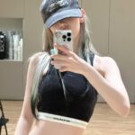 Sakura Miyawaki Instagram - 다 같이 커플신발 🥺 크림 고마워요💛 #협찬 #KREAM @kream.co.kr.