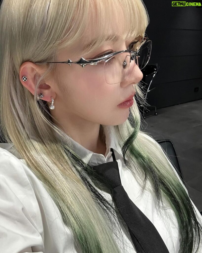 Sakura Miyawaki Instagram - 피카츄 머리 ⚡️