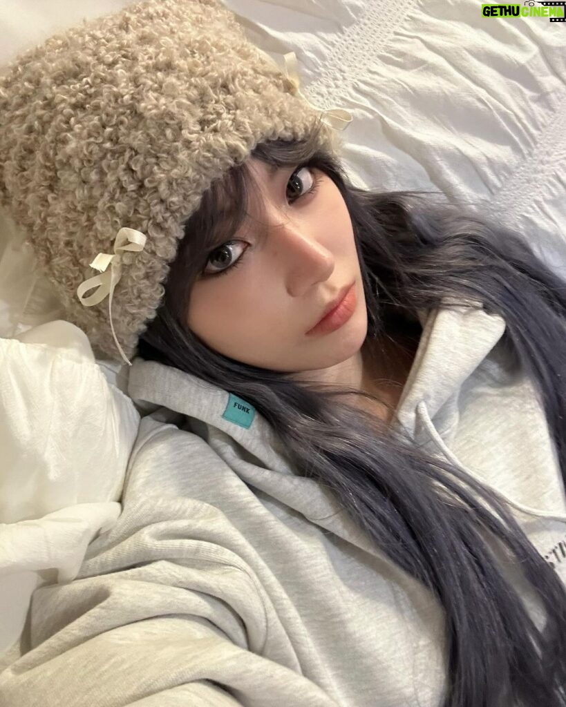 Sakura Miyawaki Instagram - 냥