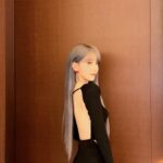 Sakura Miyawaki Instagram - 🖤🩶
