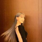 Sakura Miyawaki Instagram - 🖤🩶