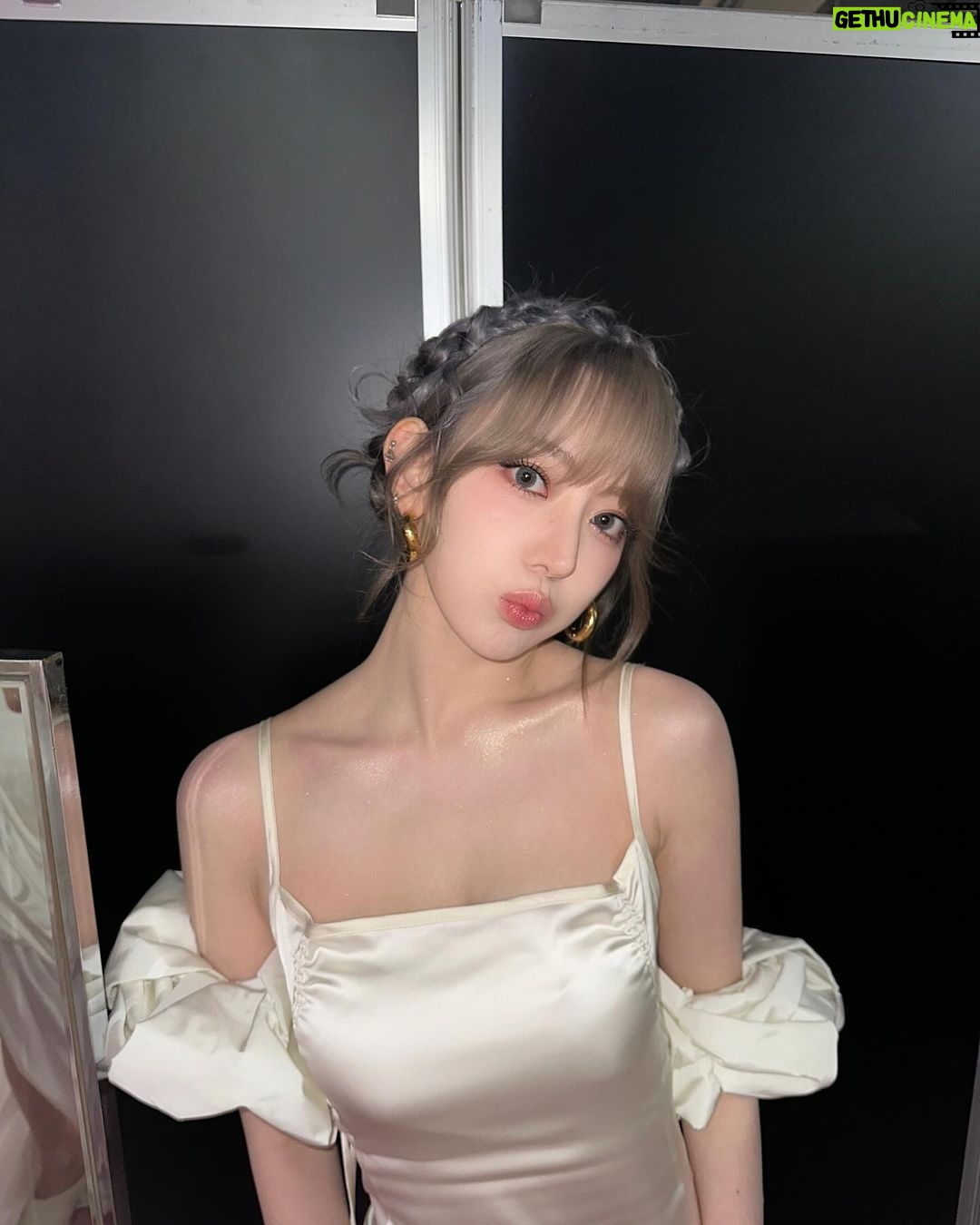 Sakura Miyawaki Instagram - MAMA2023 :)