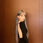 Sakura Miyawaki Instagram - 🖤🩶
