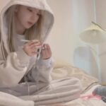 Sakura Miyawaki Instagram – 꾸라의 뜨개질 공장 🧶
