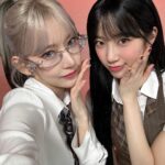 Sakura Miyawaki Instagram - geek chic👓🩶