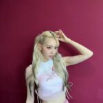 Sakura Miyawaki Instagram - 🎀