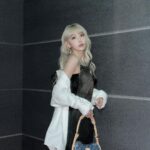 Sakura Miyawaki Instagram - 🩵 #광고 #louisvuitton #LVRemix #LVRush