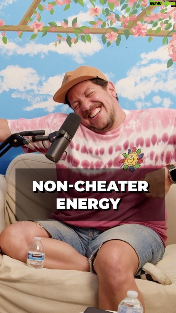 Sal Vulcano Instagram - he’s barely keeping them together #shorts #comedy #funny #jokes #standup #crowdwork #podcast #dating #relationship #cheat #faithful #power #reels #foryou #fyp #foryourpage