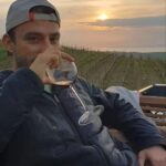 Salih Bademci Instagram - Chill time. 🍷🌤️ 📷: @ilkeresmer Yükseltan Bağevi
