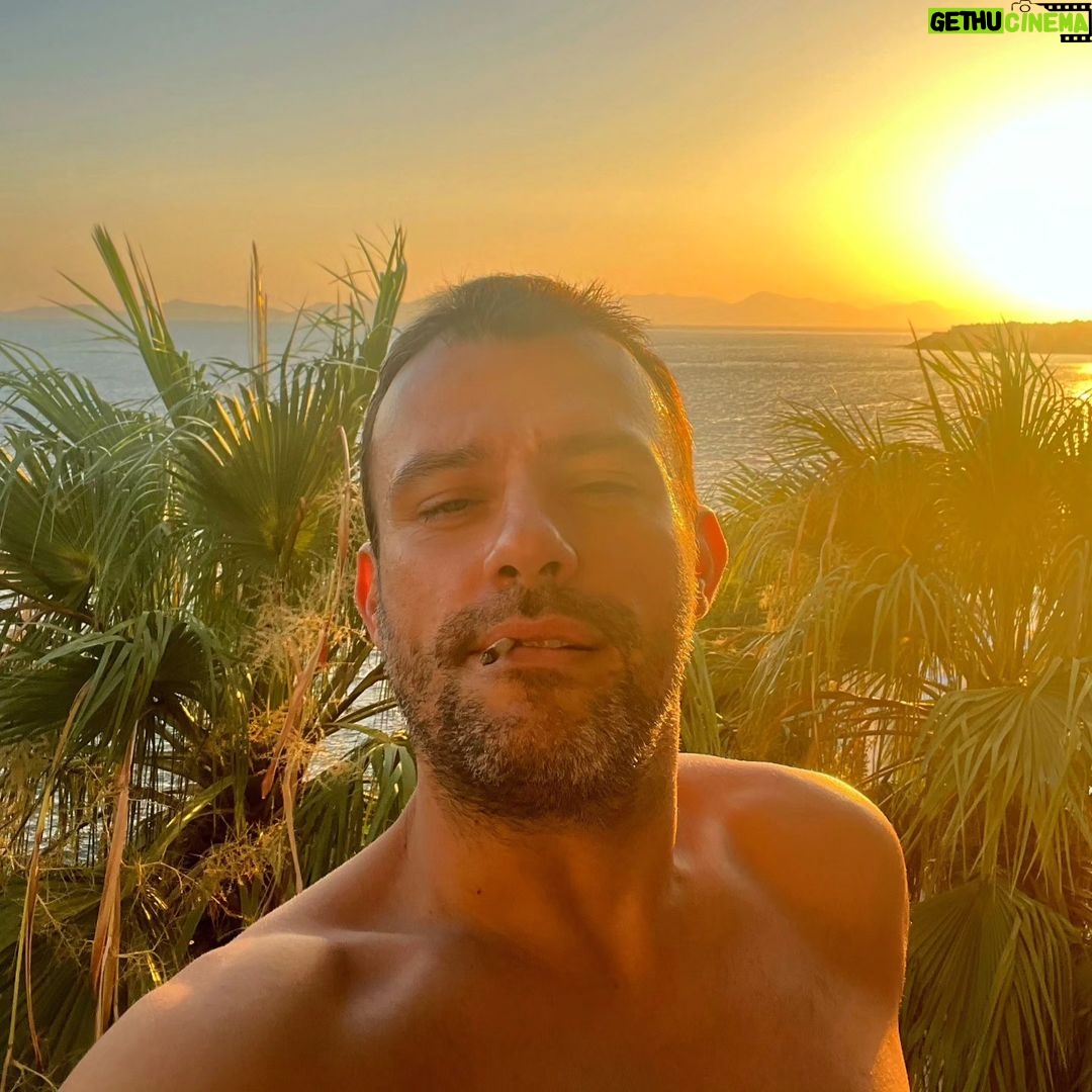 Salih Bademci Instagram - Legality... 📷: @imeroy Türkiye