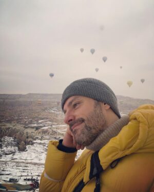 Salih Bademci Instagram - Evet, bu hafta sonunu kendimize rezerve etmemize yardım eden sevgili Aslıhan hanım ve tüm @argosincappadocia çalışanları, kattığınız tüm güzellikleri bir de olağanüstü bir zarafet ile yaptınız. Çok teşekkür ederim.🙏🙏🙏