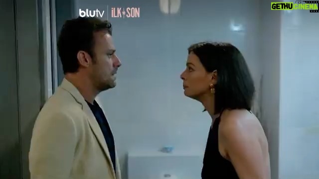Salih Bademci Instagram - Çok sevildi... #ilkveson kez. SON 2 GÜN! 25 Ağustos 2021 Çarşamba. @blutv 'de @hakan.bonomo @movier @ozpirincci Istanbul, Turkey