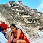 Salma Hayek Pinault Instagram - #tbt #viva Mexico 🇲🇽