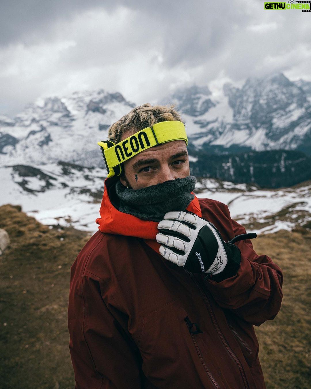 Salmo Instagram - Nuovo Reihold Messner. ❄️ foto di merda by @giusantonelliph