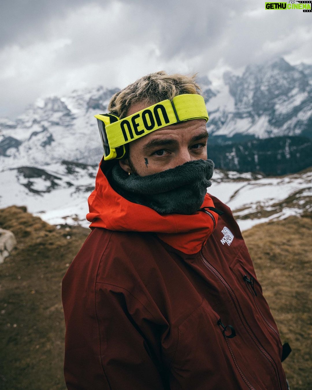 Salmo Instagram - Nuovo Reihold Messner. ❄️ foto di merda by @giusantonelliph