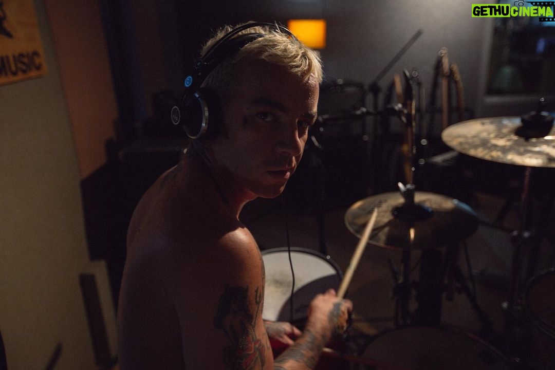 Salmo Instagram - California/Sardegna 2018 making of Playlist album. 📸 @robertograzianomoro