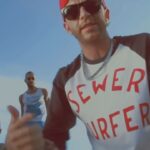 Salmo Instagram – 10 anni fa usciva The Island. In tutto questo tempo sono cambiate tante cose, ognuno ha preso la sua strada ma siamo rimasti legati come fratelli di sangue. Che vi piaccia o meno la machete ha lasciato un segno nel rap italiano. @macheteprod @slait @enigmarcello @hell_raton p.s. questo è il beat più bello che ho fatto in tutta la carriera.