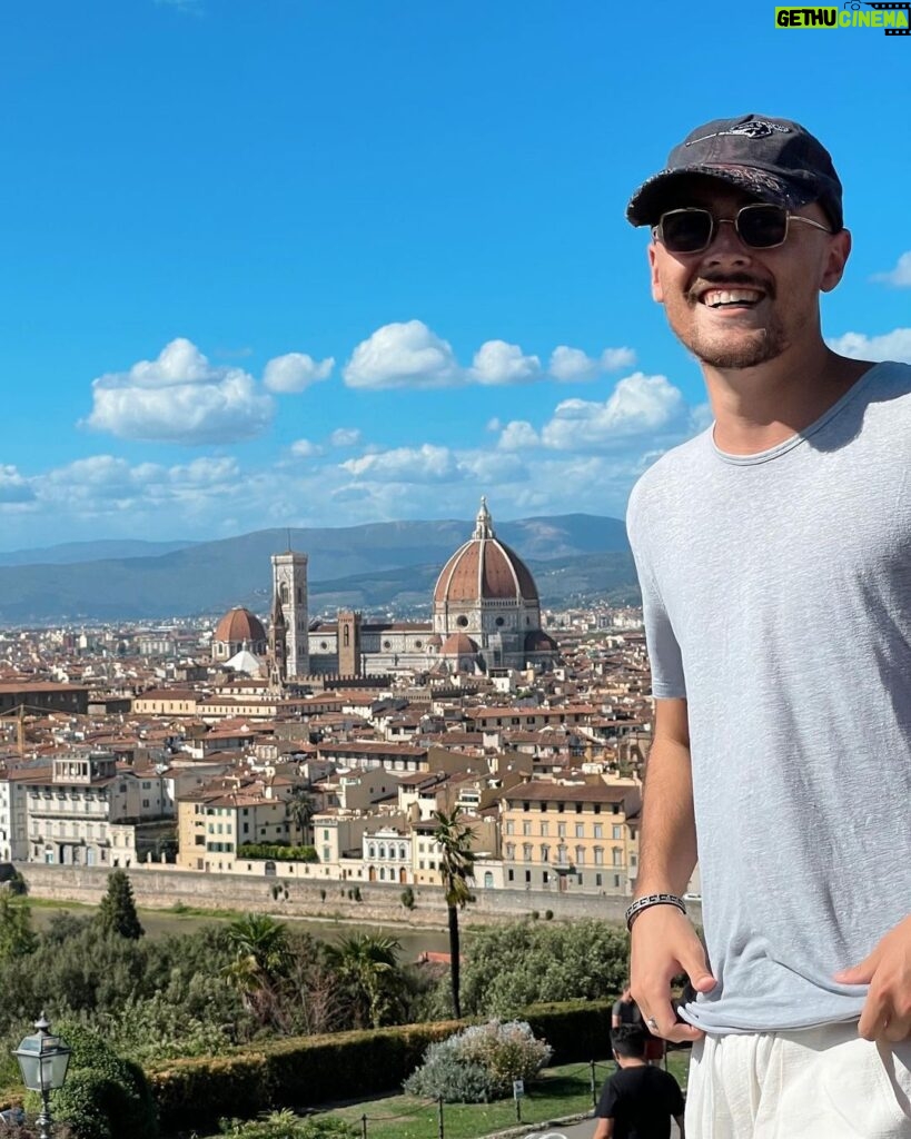 Salvatore Cinquegrana Instagram - Swipe per vedermi trattenere il fiato Florence, Italy