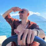 Salvatore Cinquegrana Instagram - Pov: sei su una barca con me e puoi rispondere alle mie richieste solo con “Sì signor capitano”